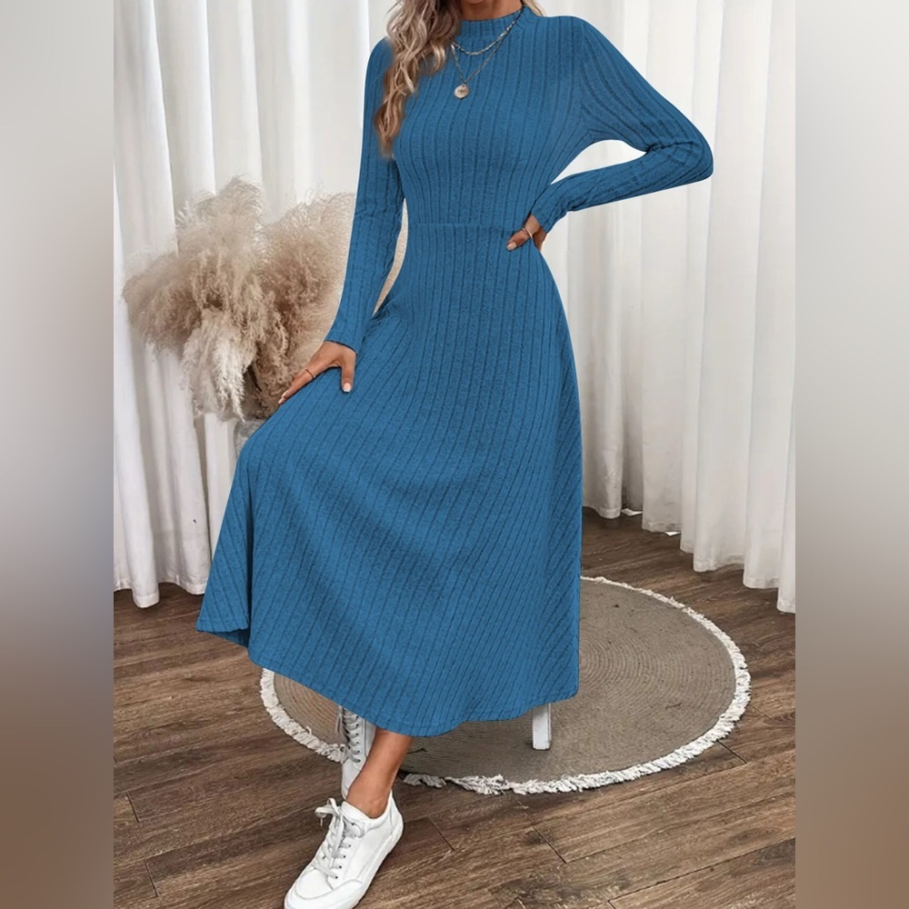 Ribbed Knit Long Sleeve Midi Dress